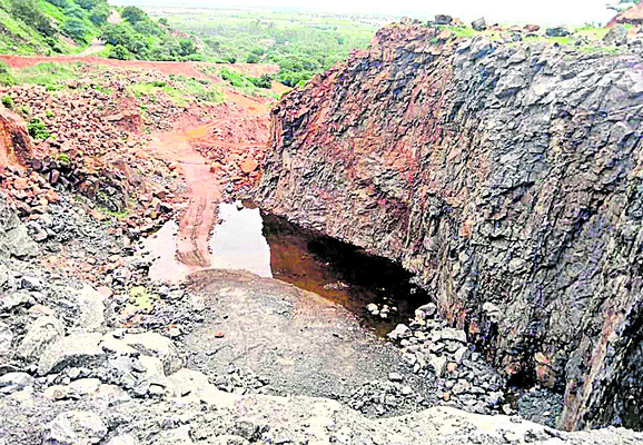 అనుభవంలేని కార్మికులతో బ్లాస్టింగ్‌లు1