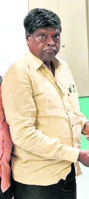 టిప్పర్ ఢీకొని రిటైర్డ్ టీచర్ మృతి1