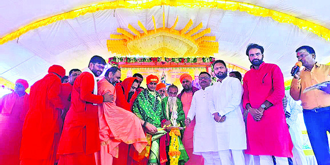 ఉచితంగా మజ్జిగ పంపిణీ 1