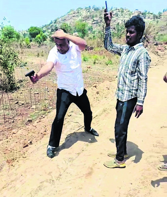 క్వారీ గొడవ.. కాల్పుల రభస 1