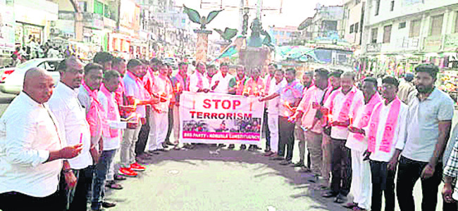 ఉగ్రవాదుల దిష్టిబొమ్మల దహనం2