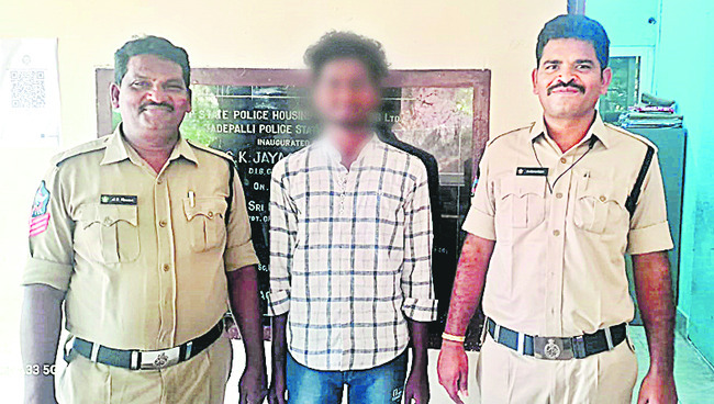 పదో తరగతి విద్యార్థి ఆత్మహత్య 1