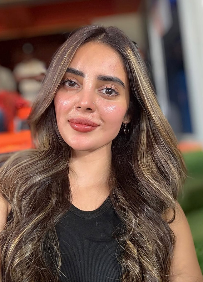 Actress Kushita Kallapu Photos Viral In SRH vs MI Match16