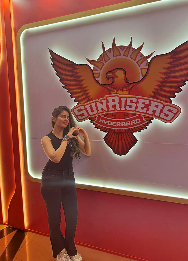 Actress Kushita Kallapu Photos Viral In SRH vs MI Match7