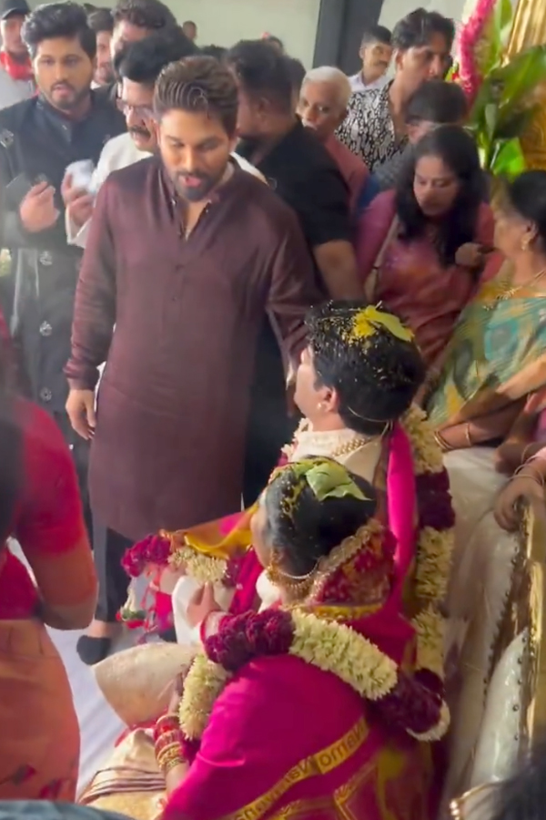 Allu Arjun Attends Cousins Wedding Photos13