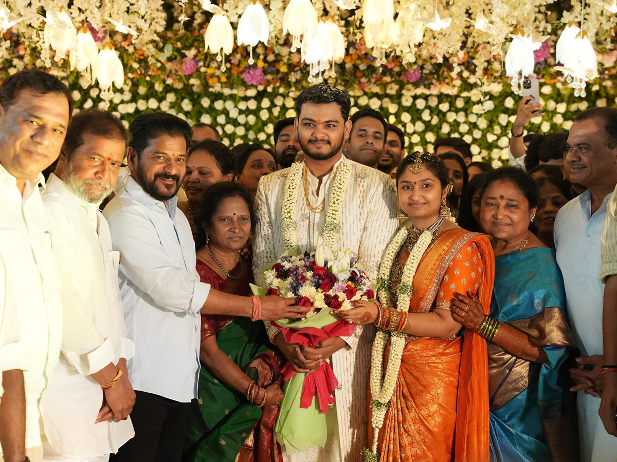 Jagga Reddy Daughter Jaya Reddy Guna Chaitanya Reddy Engagement Ceremony Photos2