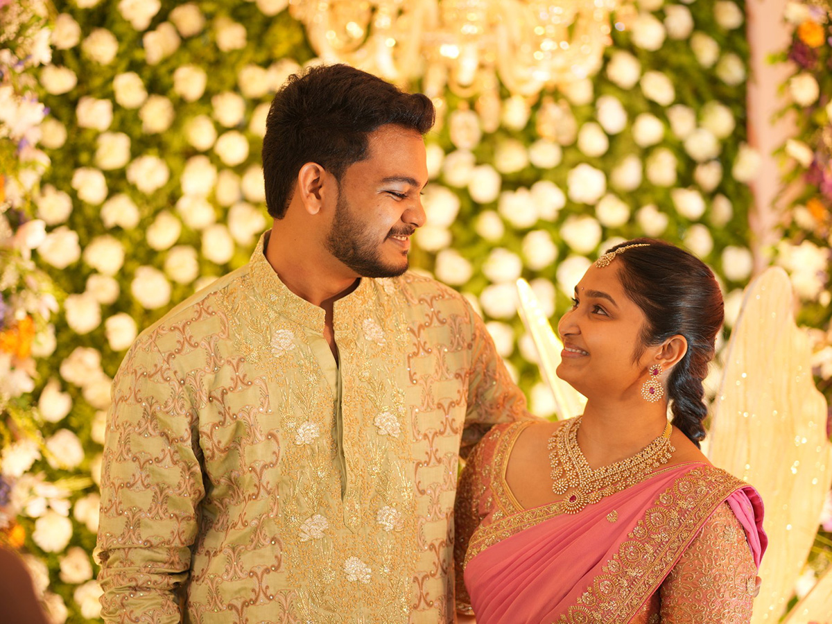 Jagga Reddy Daughter Jaya Reddy Guna Chaitanya Reddy Engagement Ceremony Photos6