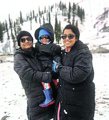 భరత్‌ భూషణ్‌ ఇంటికి  గవర్నర్‌, సీఎం  
1