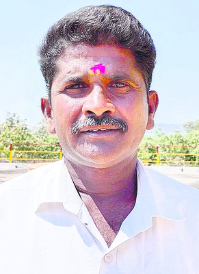 రోడ్డు దాటడం కష్టమైతంది
2