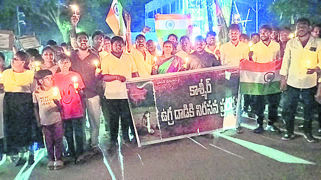 సీలేరు, అడ్డతీగలలో ర్యాలీ నిర్వహిస్తున్న గ్రామస్తులు2