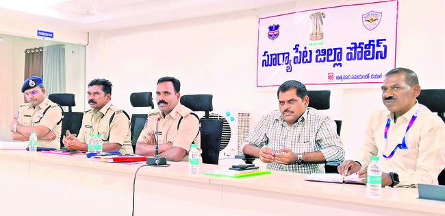 ప్రత్యేక లోక్ అదాలత్ను వినియోగించుకోవాలి
2