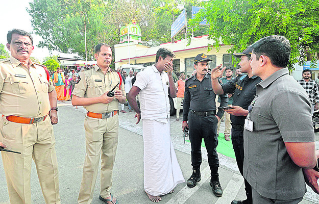 తిరుమలలో మాక్‌ డ్రిల్‌ 
1