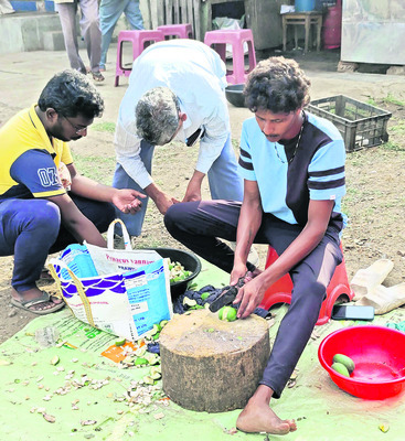 పచ్చళ్లకు మామిడికాయ రెడీ 1
