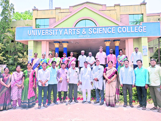 వాగ్దేవి కళాశాల పీజీ సెమిస్టర్‌ ఫలితాల విడుదల
1