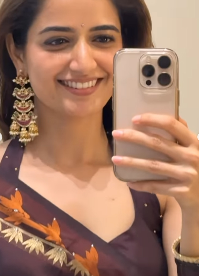 Ashika Ranganath in saree photos14