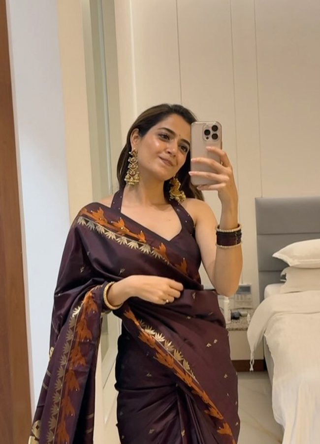 Ashika Ranganath in saree photos5
