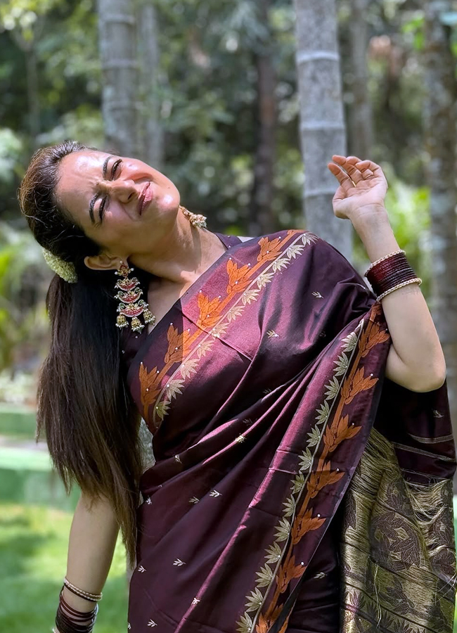 Ashika Ranganath in saree photos6