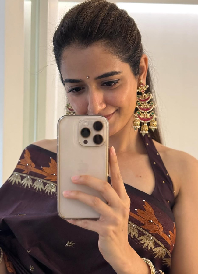 Ashika Ranganath in saree photos9