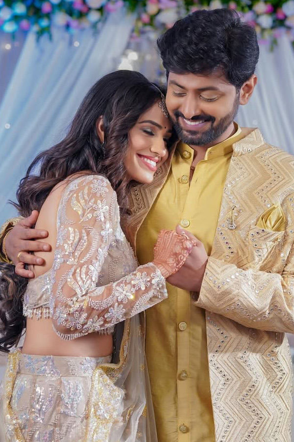 Bigg BOss 7 Shobha Shetty 1st Year Engagement Anniversary Photos4