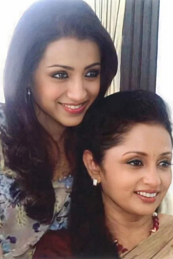 Have you seen Trisha mother? She Pretty than her! Photos13