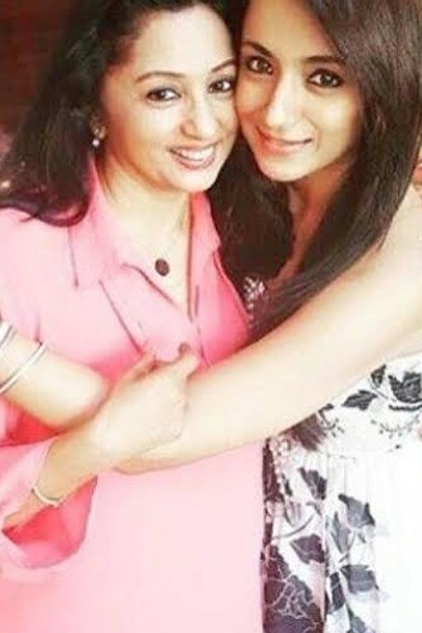 Have you seen Trisha mother? She Pretty than her! Photos5