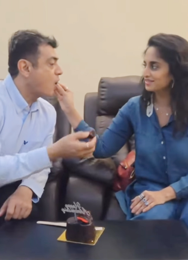 Ajith Kumar and his wife celebrate their wedding anniversary4
