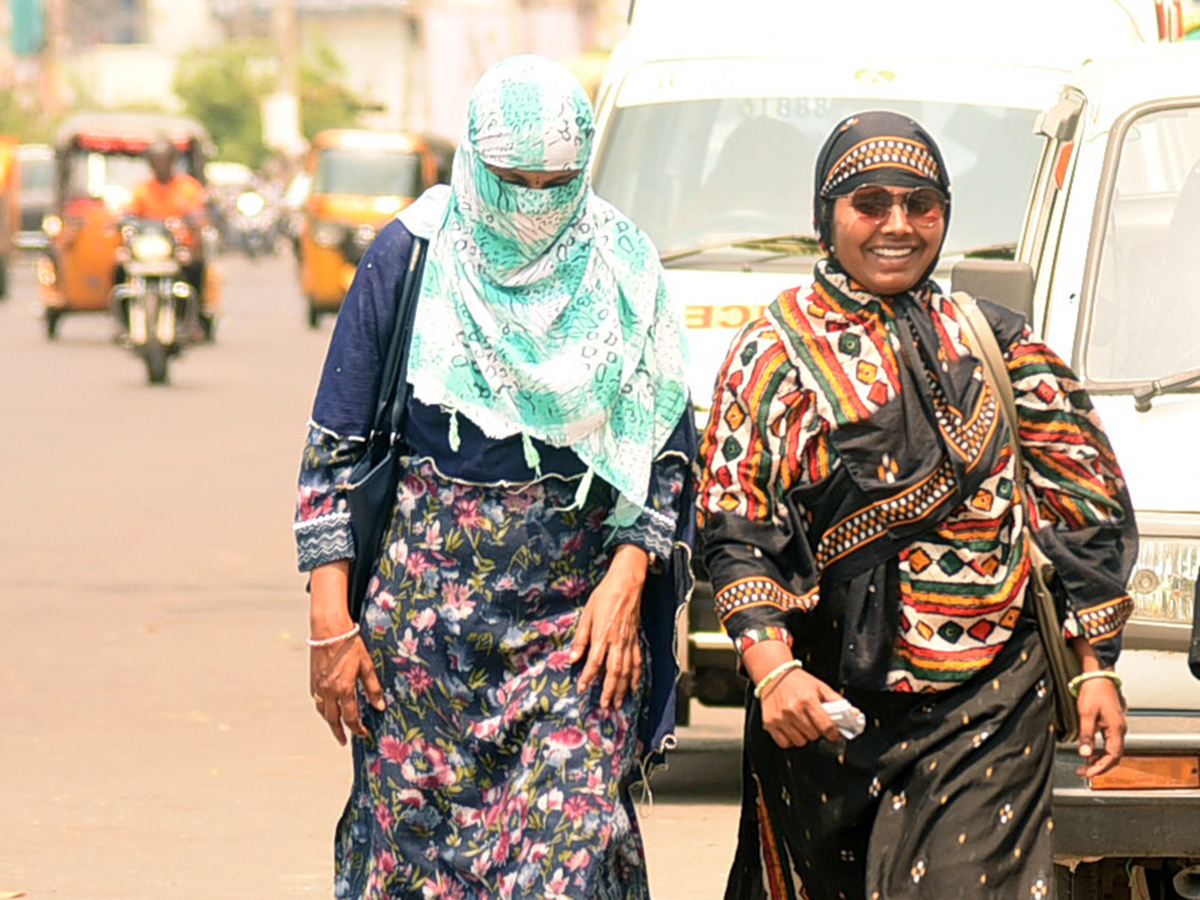 Rise in day temperatures in telugu state photos20