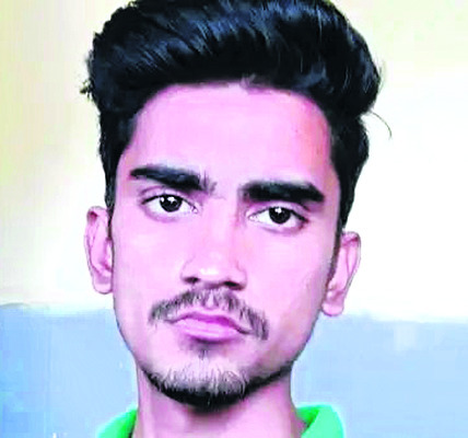 పొలంలో యువకుడి దారుణ హత్య 1