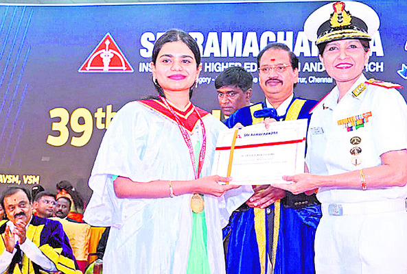 దేశ సేవలో భాగం కావాలి1