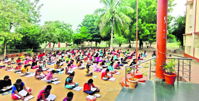 ● కేజీబీవీలలో టాపర్స్‌ వీరే.. 1