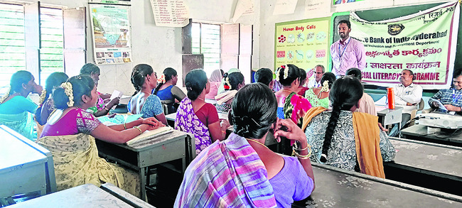 ఆర్థిక అవగాహన ఉండాలి1