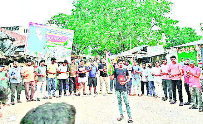 ఉగ్రదాడుల్లో మృతులకు నివాళి 4