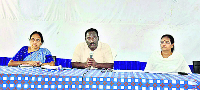 జిందాల్‌ కార్మికుల ఆందోళన 
2