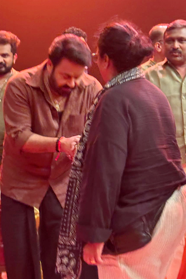 Choreographer Brinda Master Shares After 20 Years Dancing Together With MOhanlal Photos6