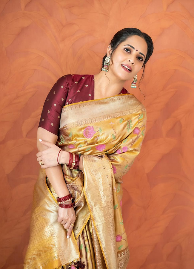 Actress Anasuya Bharadwaj Latest Photos11