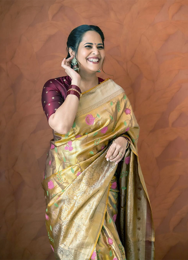 Actress Anasuya Bharadwaj Latest Photos3
