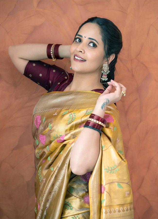 Actress Anasuya Bharadwaj Latest Photos4
