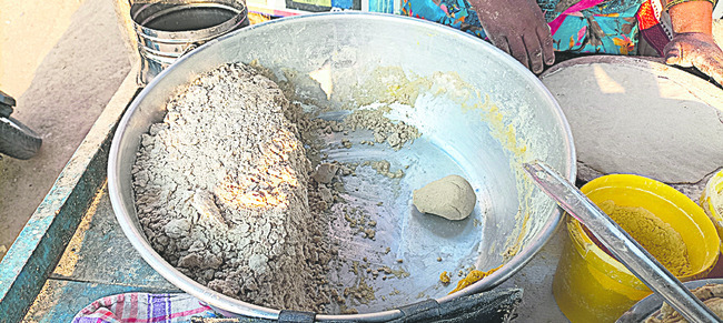ఉపాధి అదరగొట్టె4