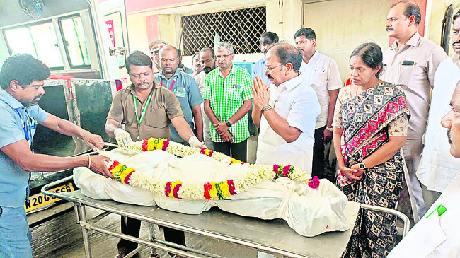 ఏడుగురిని బలికొన్న బాణసంచా1