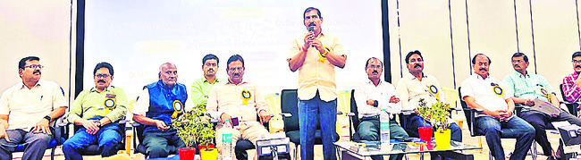 పశువైద్యుల సేవలు అమూల్యమైనవి1