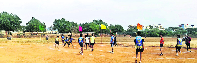 హైకోర్టు జడ్జీలను కలిసిన ఎస్పీ రత్న 2
