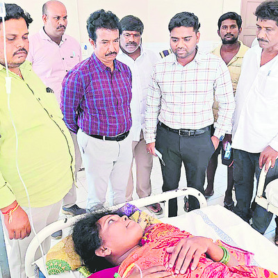 ఆటోను ఢీకొన్న ట్రాక్టర్1