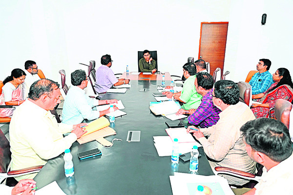 హథీరాంజీ మఠం  భూమి కబ్జాకు యత్నం 
1