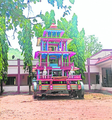 సత్యదేవుని కల్యాణానికి చురుగ్గా ఏర్పాట్లు1