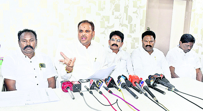 ఆ కేసులు న్యాయస్థానంలో నిలవవు 1