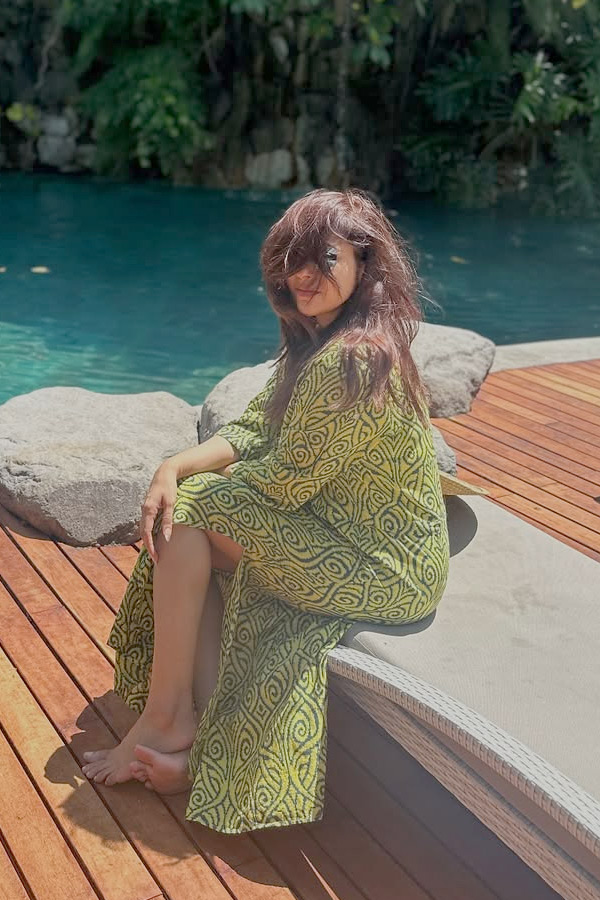Anchor Rashmi Gautam Enjoys Bali Vacation After Surgery Photos VIral11