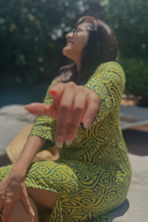 Anchor Rashmi Gautam Enjoys Bali Vacation After Surgery Photos VIral16