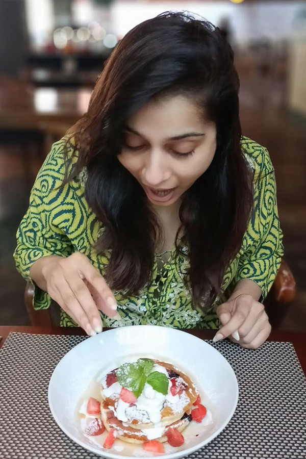 Anchor Rashmi Gautam Enjoys Bali Vacation After Surgery Photos VIral6