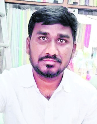 ఒత్తిళ్లకు తలొగ్గి.. 3