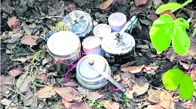 విద్యుదాఘాతంతో సామగ్రి దగ్ధం 1